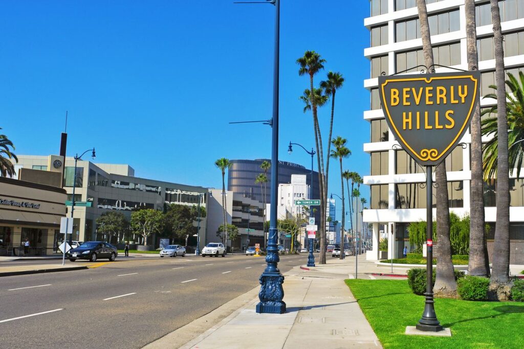 Burglary scam in Beverly Hills 1 shutterstock 88951342.0