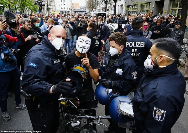 Covid-19: Anti-lockdown protests