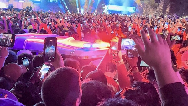8 Deaths amid Crowd Surge at Astroworld Festival in Houston 1 rsz 07xp houston1 videosixteenbyninejumbo1600 v2