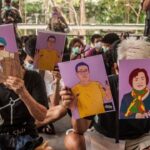 Protesters-at-Chulalongkor-University