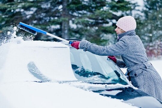 5-Winter-Essentials-For-Your-Car