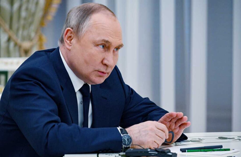 Russia ceases gas supply to Poland and Bulgaria