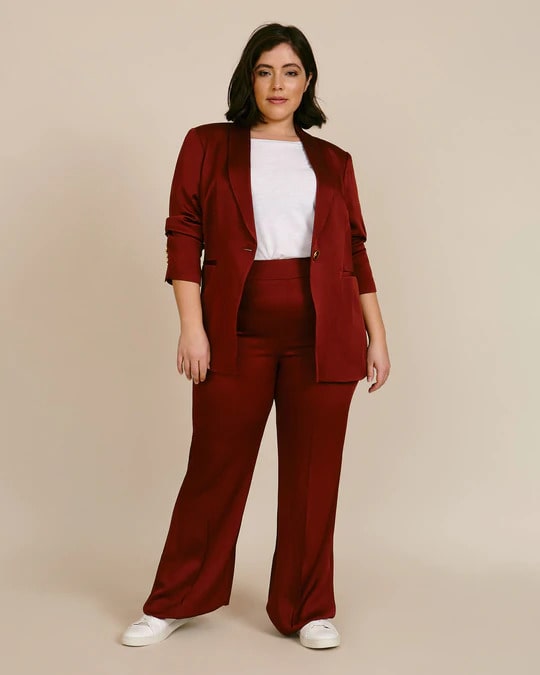 Women Curvy Fashion Collection Homes 12 11Honore min 1