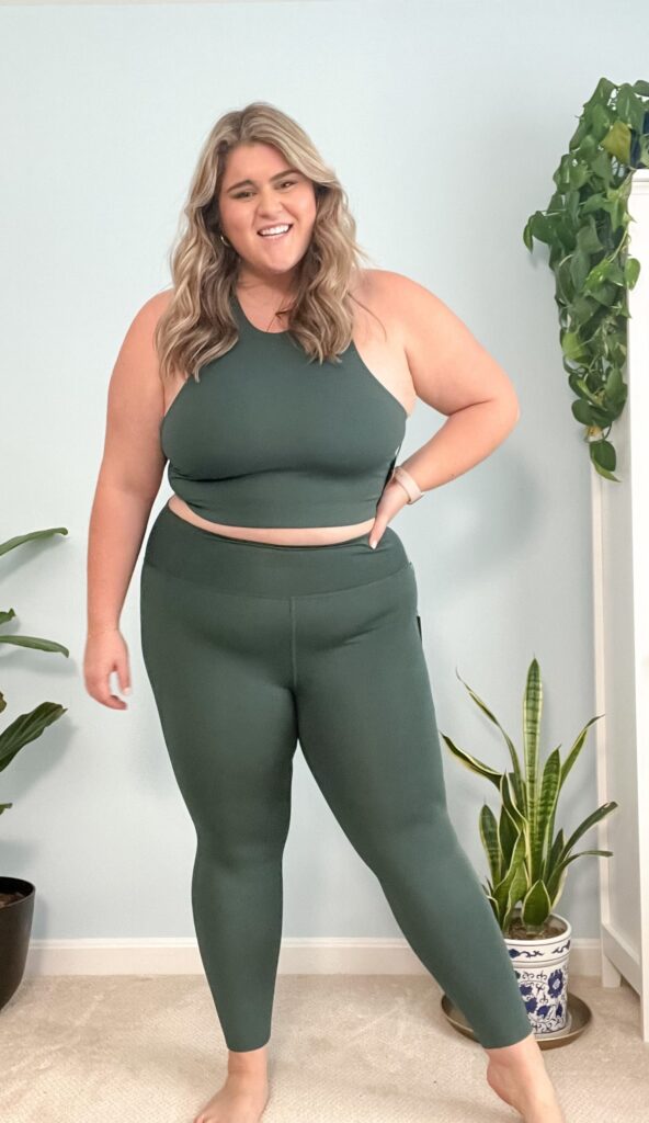 Women Curvy Fashion Collection Homes 4 Girlfriend Collective min 1