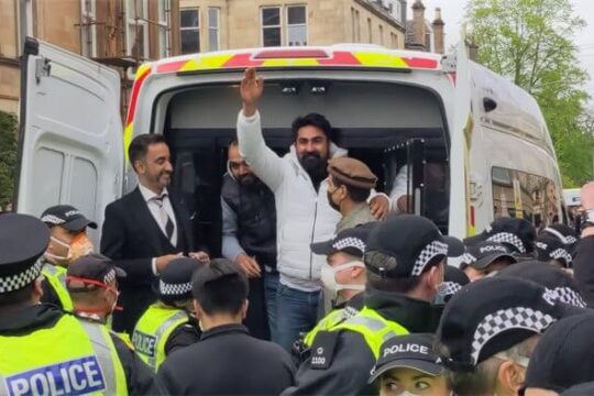 People Act Against Government’s Migration Policy