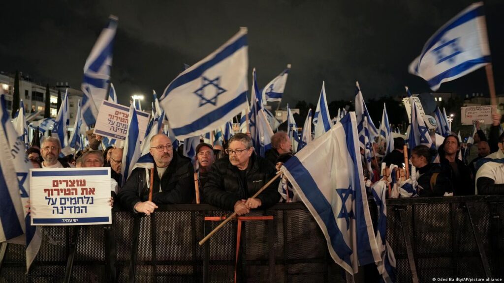 Israelis Protest against Governments Overhaul legal System 2