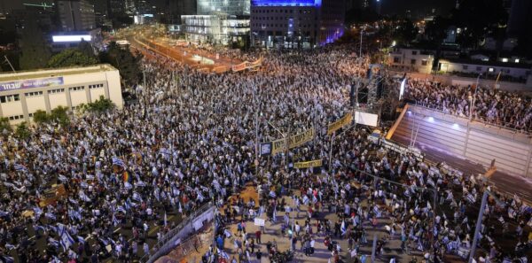 Mass Protests vs Israeli Gov's Legal System Changes