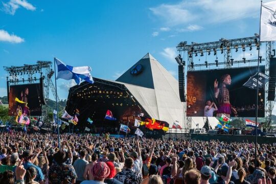 Saturday Showdown Glastonbury Epic Lineup!