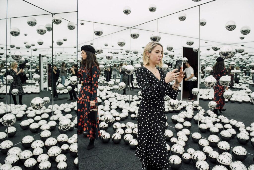 Yayoi Kusama Infinity Mirrors 1