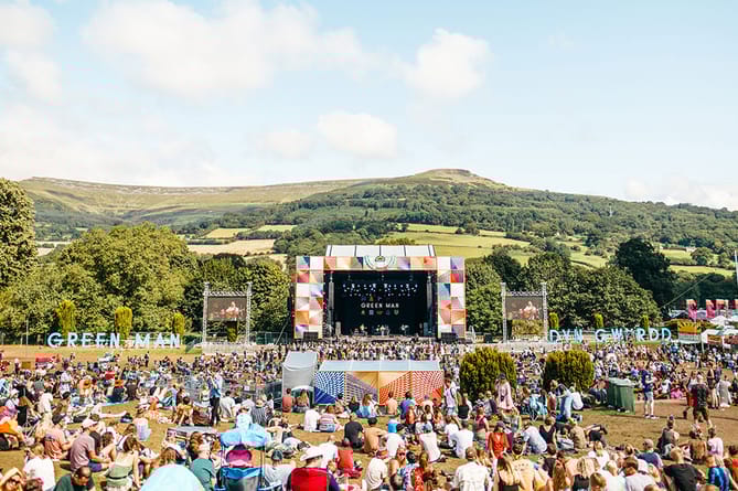 Thursday Thrills: Dive into the Summer Festival Extravaganza! 5 Greem man