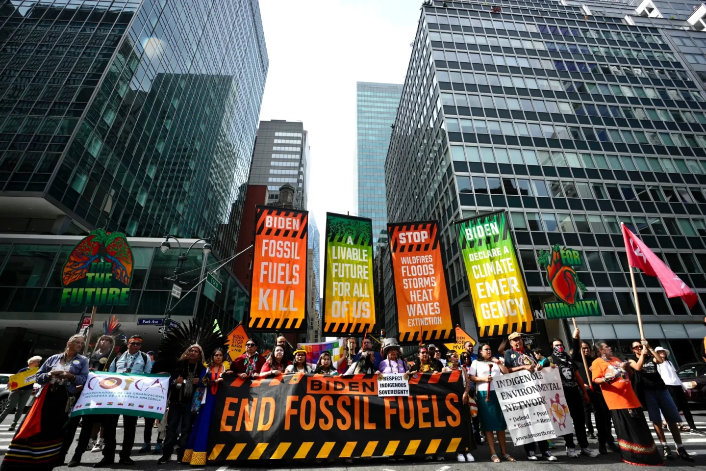 Tens of Thousands March in NYC to End Fossil Fuels