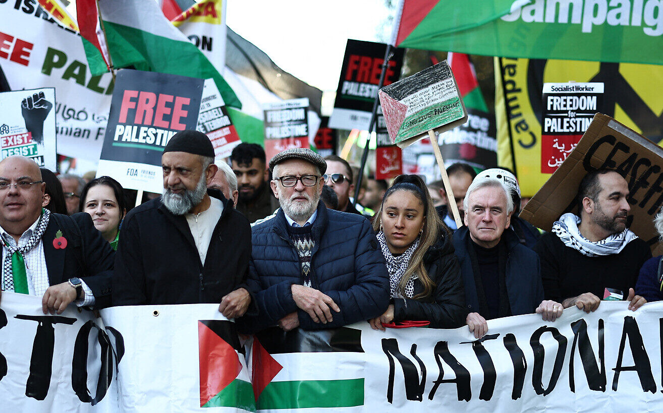 Peace campaigners across the world demand a ceasefire in Gaza