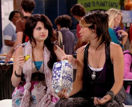 <strong>Selena Gomez Played the Role of a Bisexual in ‘Wizards of Waverly Place</strong> 2 Wizards of Waverly Place scene photo 1
