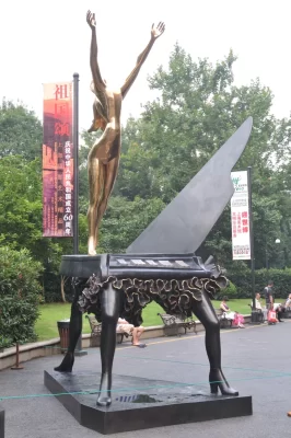 Salvador Dali statues go on display in 'UK first' 2 14